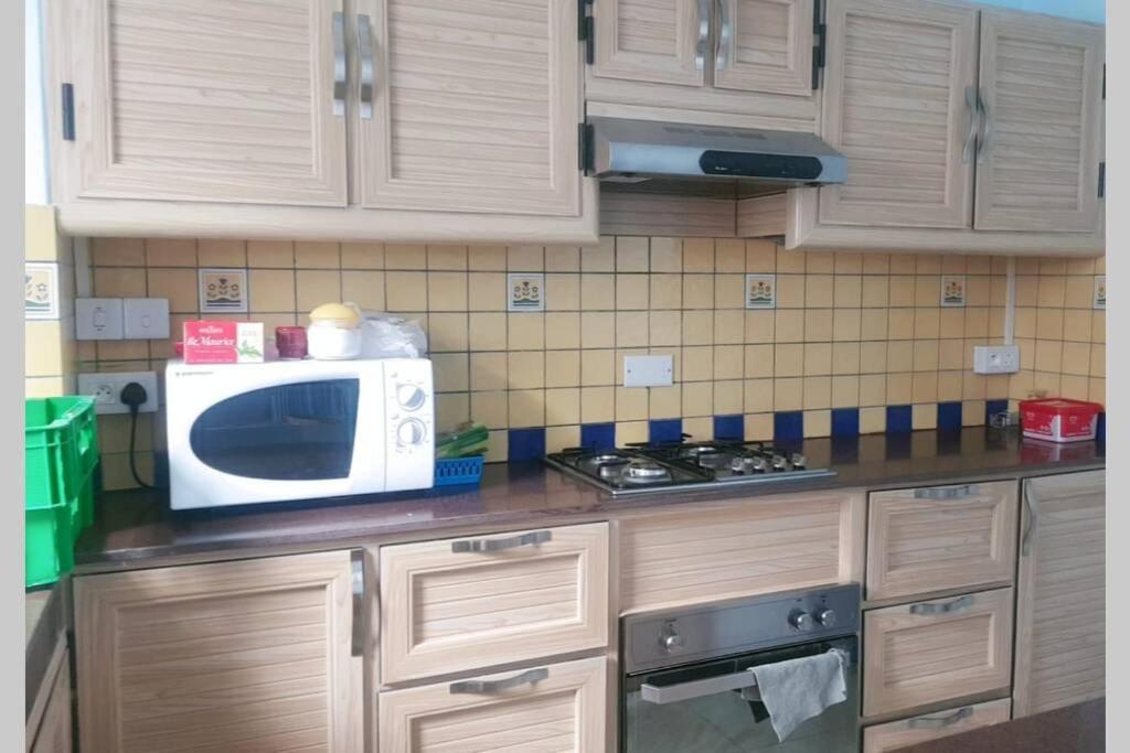 Well Equipped Peaceful 3 Bedroom Apartment Flic en Flac Екстер'єр фото